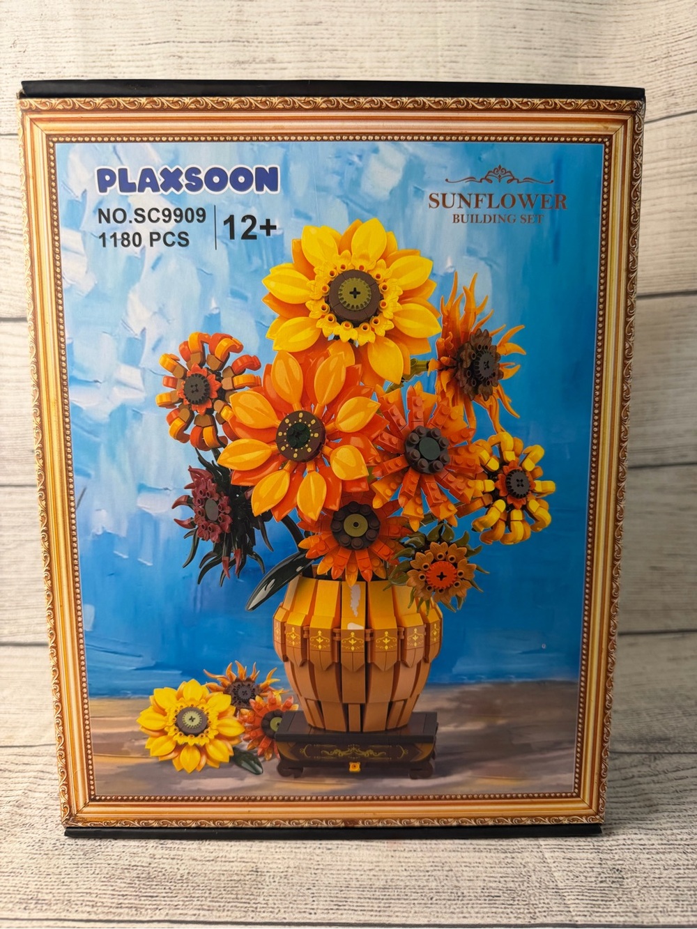 Plaxsoon Sunflower Building Set with lights - Yellow & Orange Flower Vase